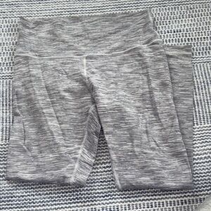 Women's Lululemon Gray and white leggings